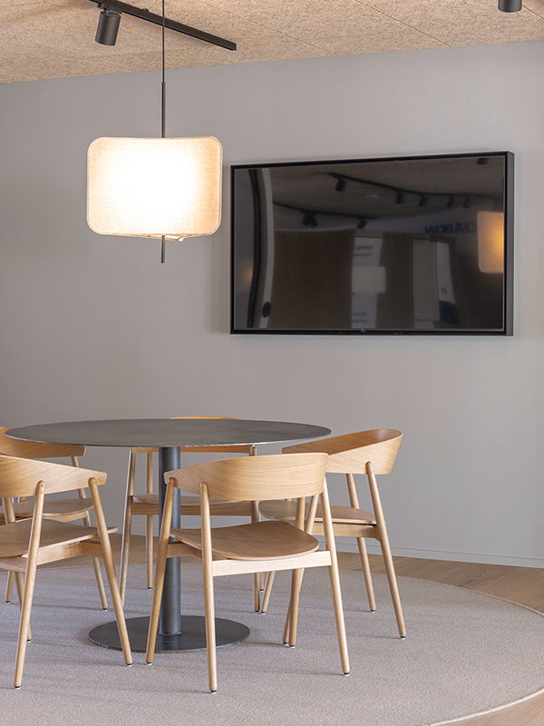 Bord til rådgivning i Daikins Experience Center